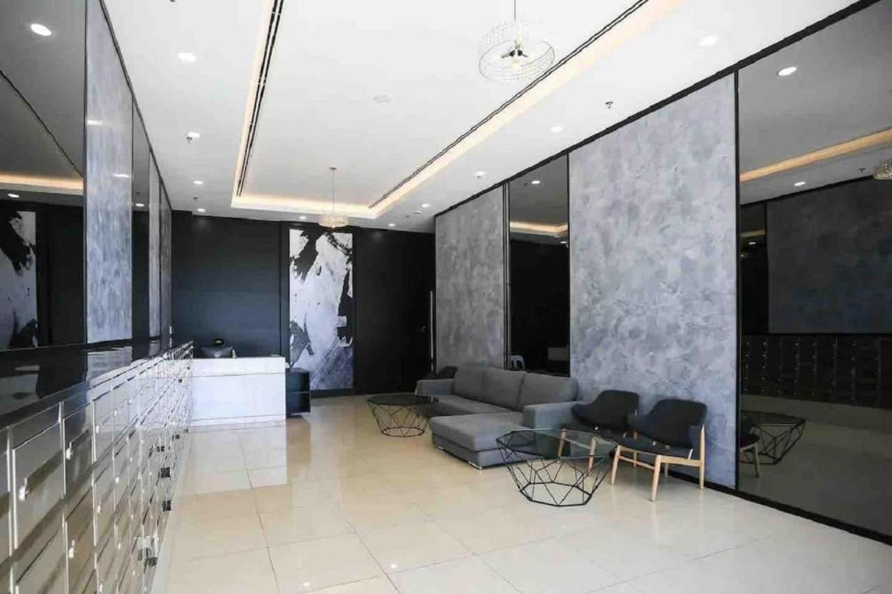 Tropicana 218 Macalister Netflix Seaview George Town Exterior photo